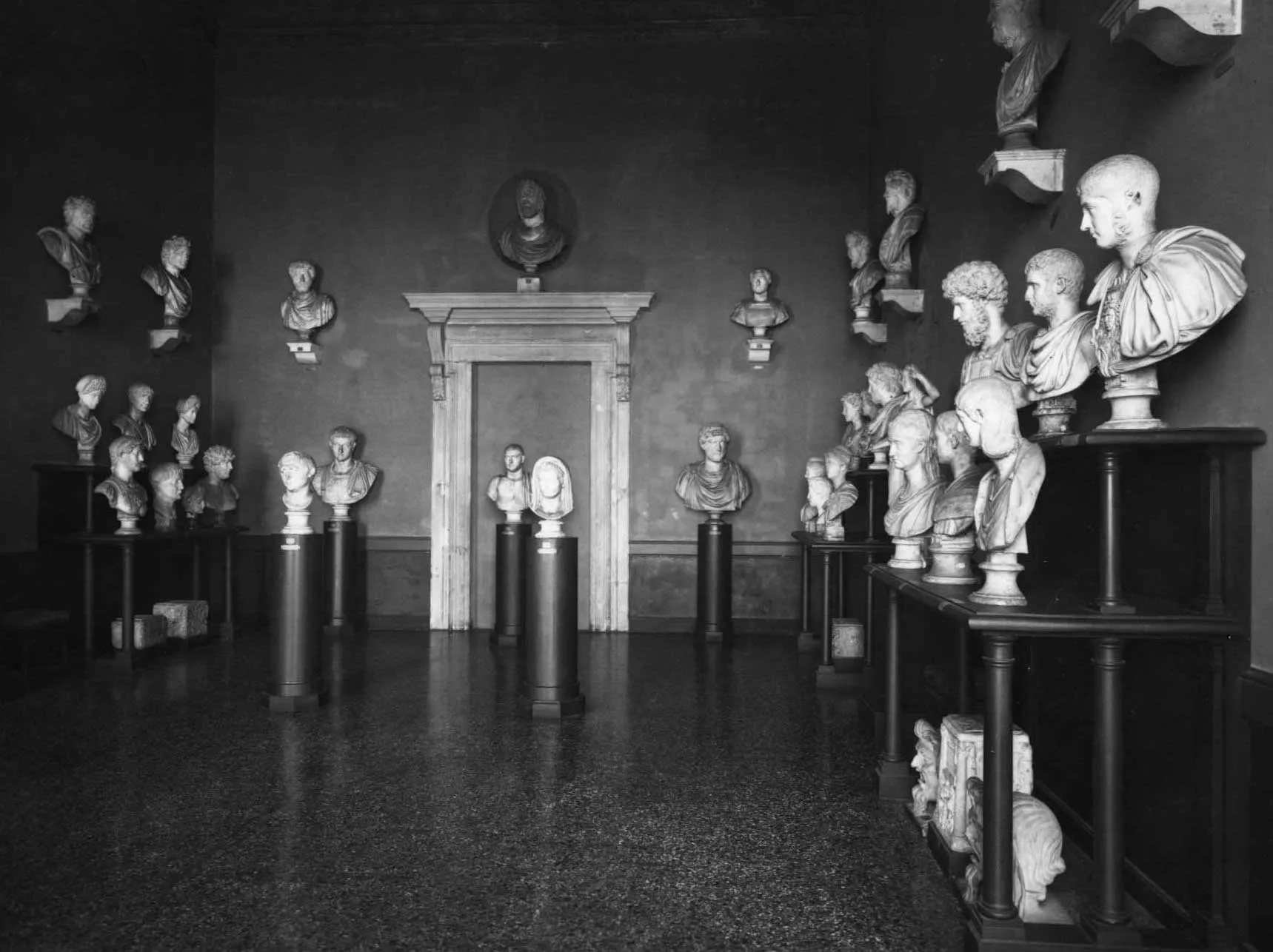 1923-1926 - NELLE PROCURATIE NUOVE 1923-1926 - NELLE PROCURATIE NUOVE