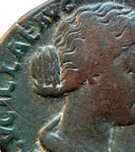 Lucilla Augusta dettaglio capelli