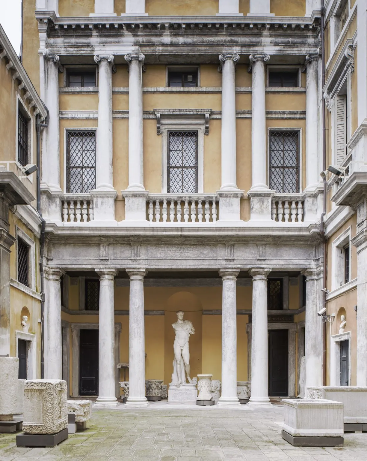 Riapertura cortile storico