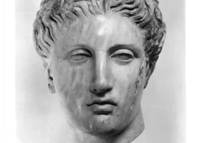 Testa di Apollo, copia di età romana da un originale greco di età ellenistica, I sec. d.C., marmo pentelico